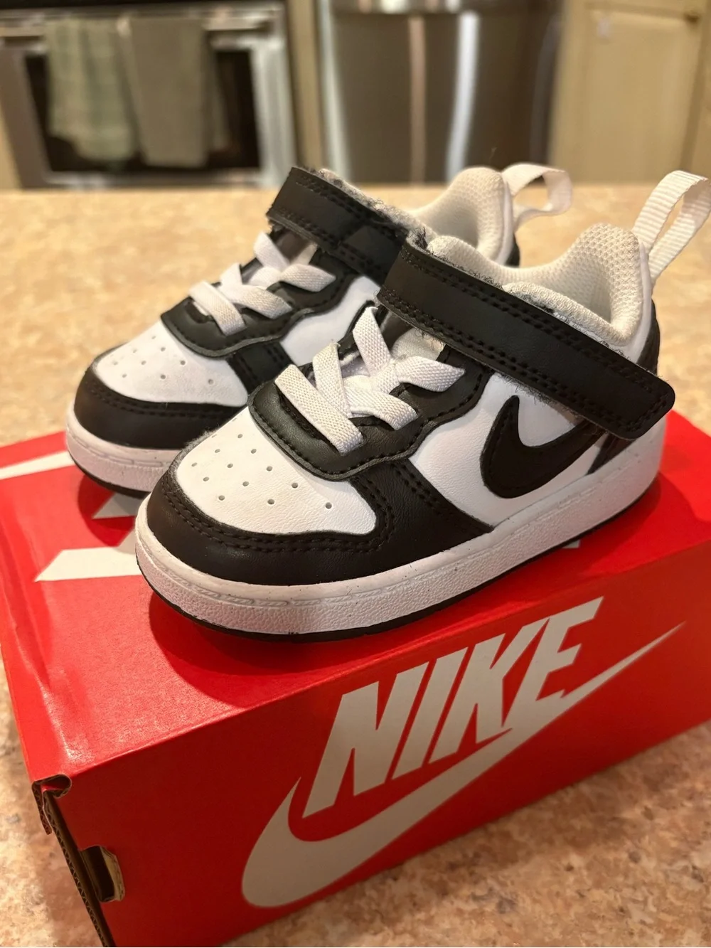 Nike classic low